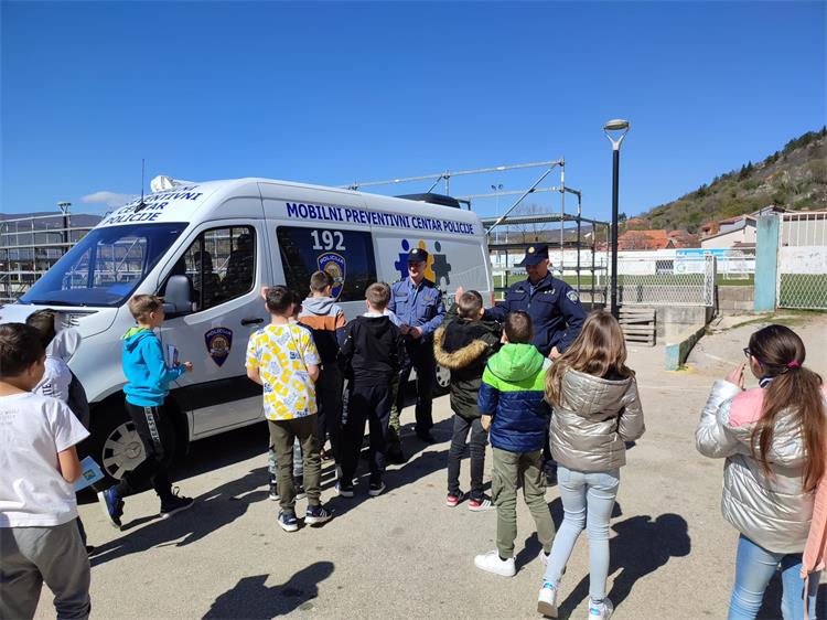 Slika /PU splitsko-dalmatinska 2022/Prevencija/imotski prevencija.jpg